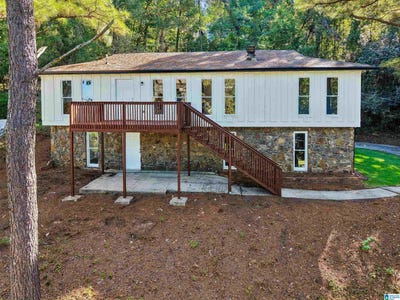 /international/us/1705-woodview-circle-pelham-al-110120486305/