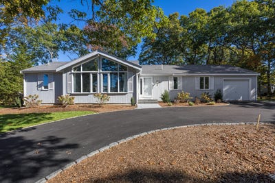 /international/us/131-portside-circle-east-falmouth-ma-110100422137/?lang=en