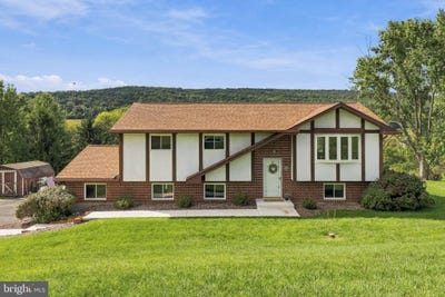 /international/us/11-birdsfoot-drive-robesonia-pa-110110257109/