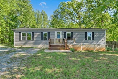 /international/us/2728-lipscomb-rd-moneta-va-110107626782/