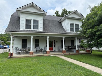 /international/us/702-kentucky-avenue-frankfort-ky-110100895638/