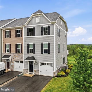 /international/us/153-glory-maple-lane-downingtown-pa-110108280400/