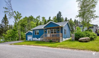 /international/us/7-hickory-street-lake-placid-ny-110099976056/