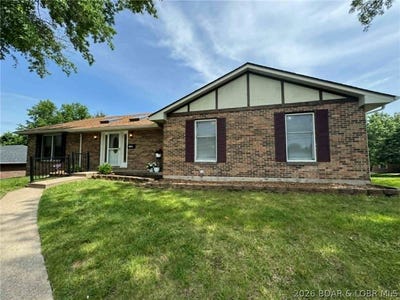 /international/us/2200-w-edgewood-drive-jefferson-city-mo-110108414542/