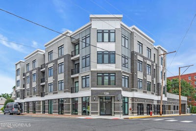 /international/us/120-monmouth-street-red-bank-nj-110103027898/