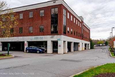 /international/us/117-marys-avenue-kingston-ny-110104488330/