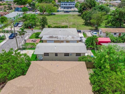 /international/us/805-nw-3rd-ter-hallandale-beach-fl-110109574329/
