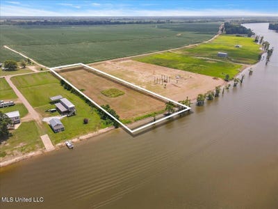 /international/us/1511-deerfield-road-yazoo-city-ms-110100849496/