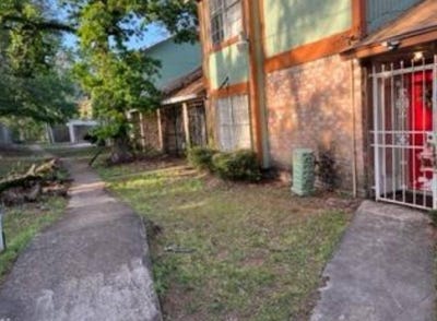 /international/us/12327-village-dr-houston-tx-110100044923/