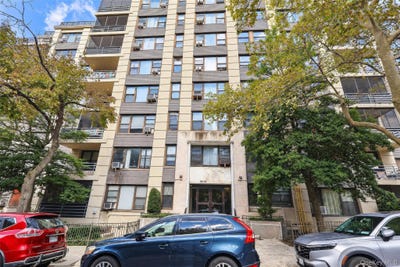 /international/us/98-25-64th-rd-rego-park-ny-110120420870/