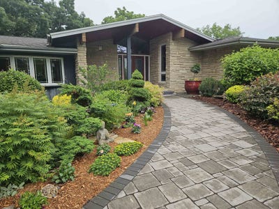 /international/us/1-sandy-oak-drive-viroqua-wi-110100410790/