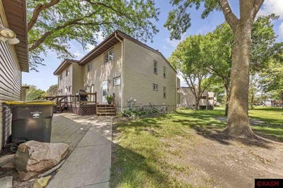 /international/us/1686-lamar-drive-north-mankato-mn-110101401771/