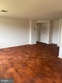 /international/us/3450-toledo-terrace-hyattsville-md-110108498126/