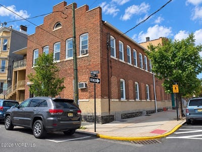 /international/us/4501-brown-street-union-city-nj-110120514541/