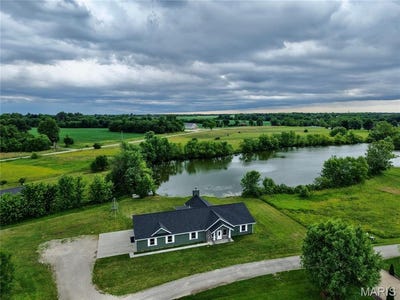 /international/us/11120-w-lakeshore-hannibal-mo-110108689556/
