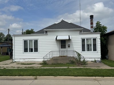 /international/us/103-w-walnut-street-oglesby-il-110109141102/