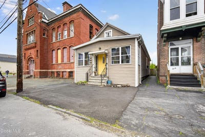 /international/us/817-24th-street-watervliet-ny-110108009580/