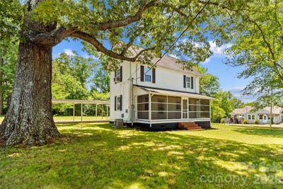 /international/us/180-center-street-cooleemee-nc-110108079317/