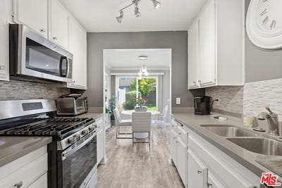 /international/us/12328-runnymede-st-north-hollywood-ca-110107213081/