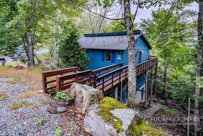 /international/us/106-grassy-gap-loop-road-beech-mountain-nc-110120457152/
