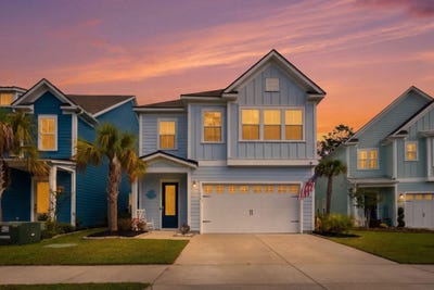 /international/us/222-port-tack-drive-charleston-sc-110107027375/
