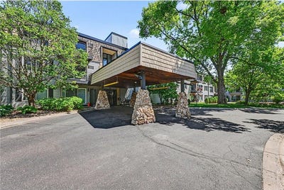 /international/us/179-little-canada-road-e-little-canada-mn-110108341430/