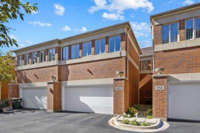 /international/us/152-finstad-drive-libertyville-il-110120463822/