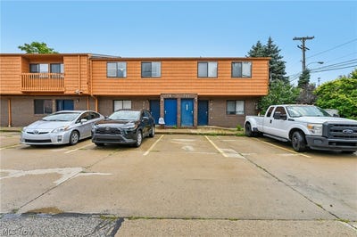 /international/us/711-719-carroll-street-akron-oh-110119431870/