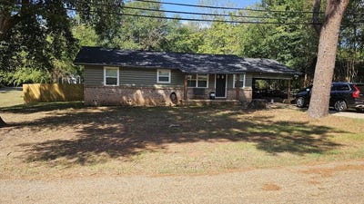 /international/us/913-5th-street-cushing-tx-110110193173/