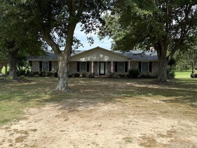 /international/us/9041-n-hwy-86-hazen-ar-110100756636/
