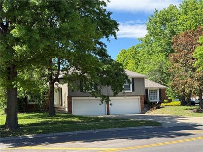 /international/us/4290-somerset-drive-prairie-village-ks-110107889247/