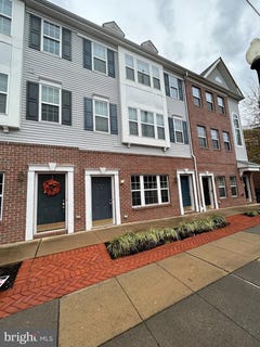 /international/us/1050-lamberton-street-trenton-nj-110106671081/