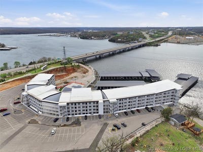 /international/us/1065-topsider-lane-osage-beach-mo-110107001036/