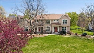/international/us/4635-weston-lane-n-plymouth-mn-110108078966/