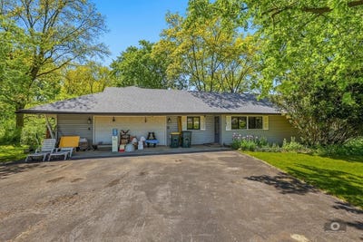 /international/us/8904-lemont-road-downers-grove-il-110108067667/