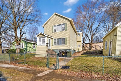 /international/us/1326-8th-avenue-watervliet-ny-110108020206/