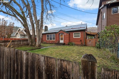 /international/us/217-2nd-st-klickitat-wa-110107775531/