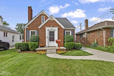 /international/us/1857-roslyn-grosse-pointe-woods-mi-110100563548/