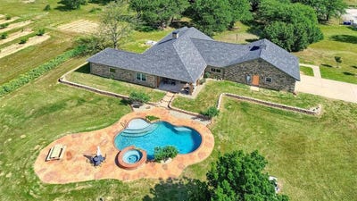 /international/us/300-county-road-134-gainesville-tx-110099508963/