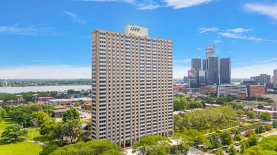 /international/us/1300-e-lafayette-street-detroit-mi-110098760959/