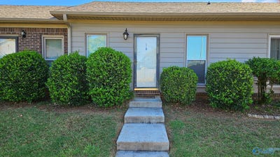 /international/us/8134-oldfield-road-huntsville-al-110102705352/
