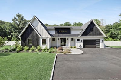 /international/us/53-stony-hollow-road-centerport-ny-110119437438/