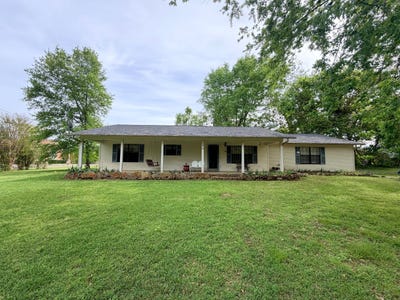/international/us/210-e-hickory-st-lockesburg-ar-110107841954/