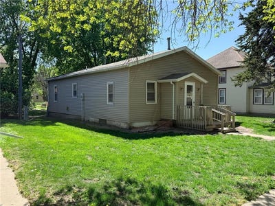 /international/us/520-6th-street-walnut-grove-mn-110108383128/