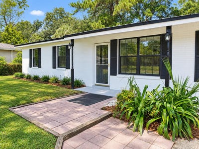 /international/us/424-ne-woodrow-street-fort-walton-beach-fl-110110213605/