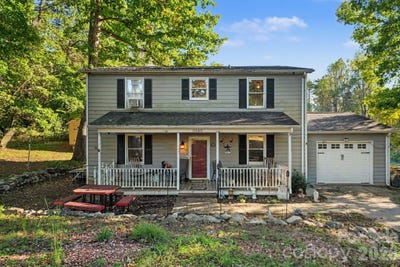 /international/us/2505-point-street-conover-nc-110120581688/