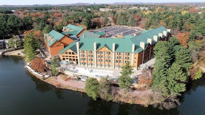 /international/us/350-e-hiawatha-drive-wisconsin-dells-wi-110108826311/