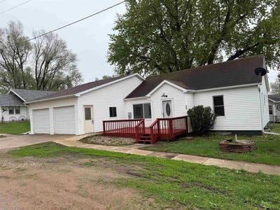 /international/us/400-4th-street-pierson-ia-110107607914/