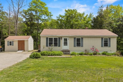 /international/us/10-briarwood-drive-new-gloucester-me-110108503830/