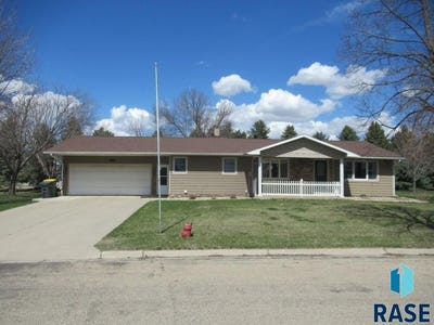 /international/us/300-sagratti-st-edgerton-mn-110107387276/